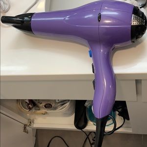 inifiti pro Conair hair drier